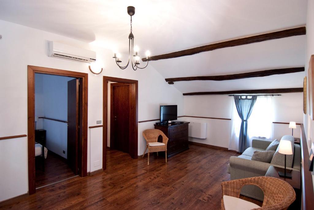 Agriturismo Villa Irelli Castellalto الغرفة الصورة